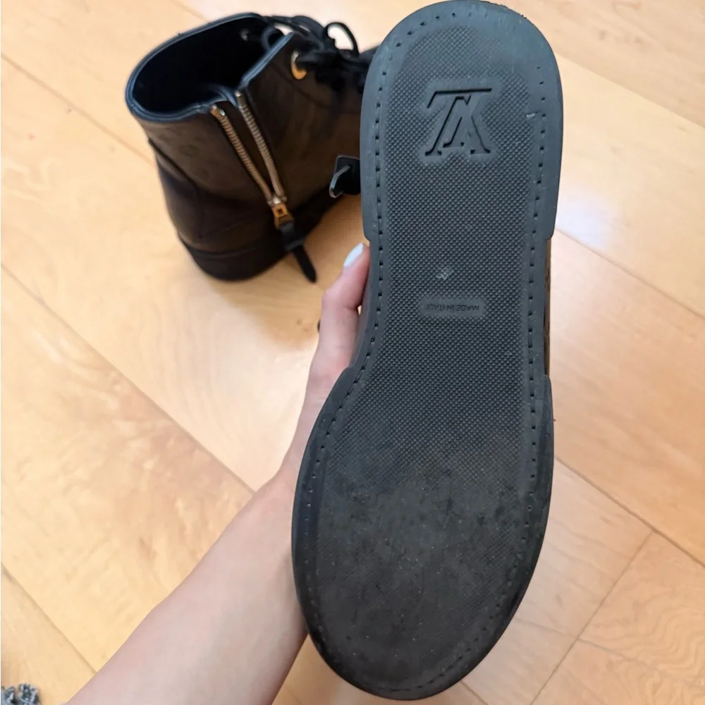 Louis Vuitton Monogram Black Leather Sneakers - Picture 6 of 7